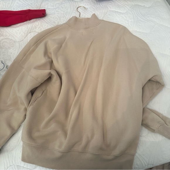 Aritzia TNA cozy fleece mock neck sweatshirt - Picture 3 of 3